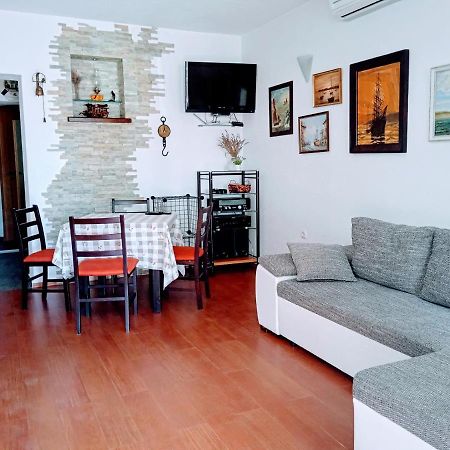 Harbour-Side Apartment With Beautiful Terrace Podgora Eksteriør billede