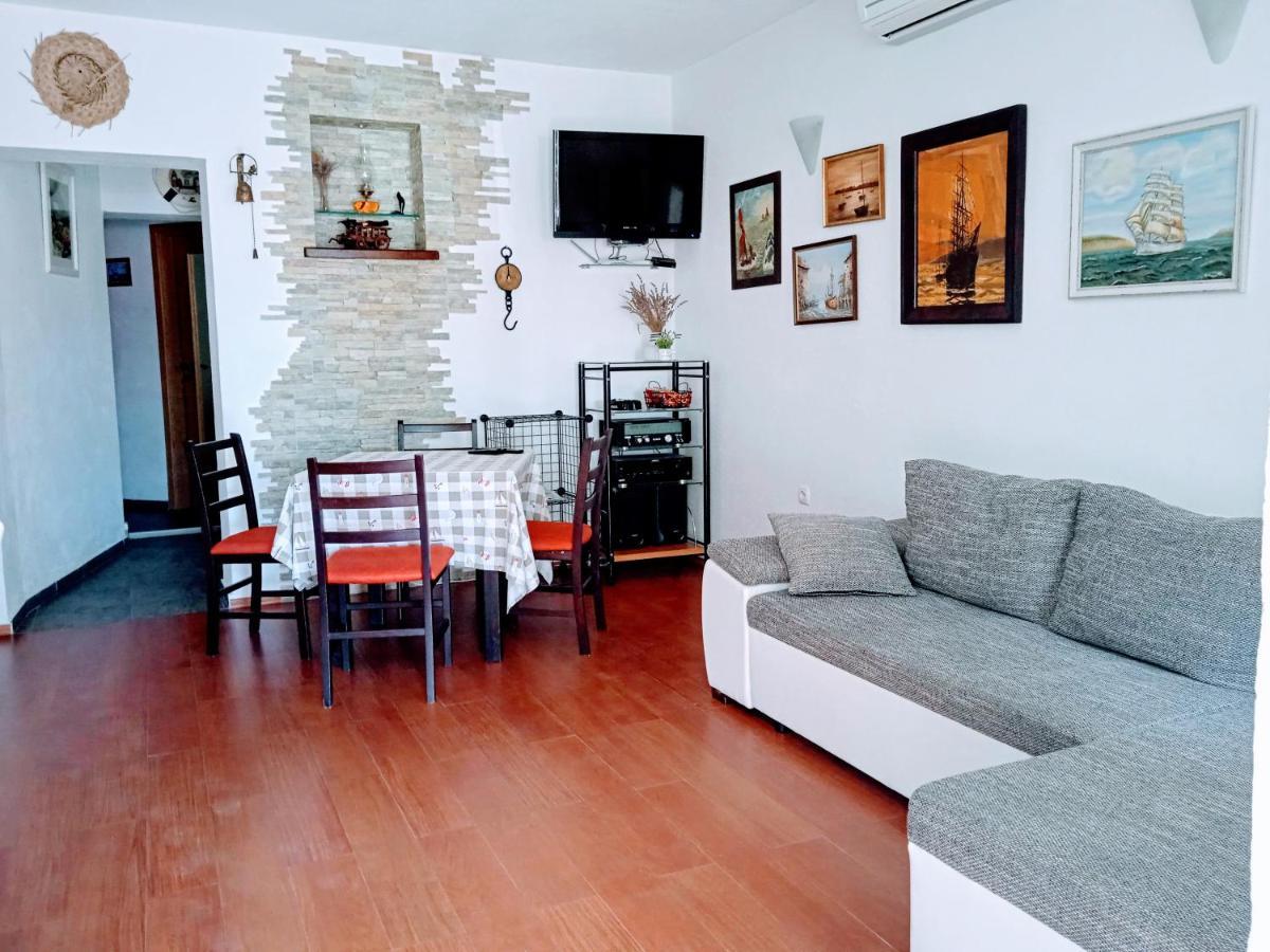 Harbour-Side Apartment With Beautiful Terrace Podgora Eksteriør billede